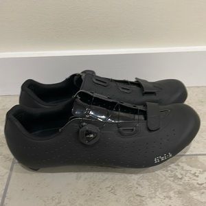 Men’s cycling shoes